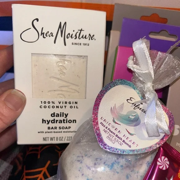 Skin Care Bundle 🧴🛁 All New With Tags - Picture 3 of 11